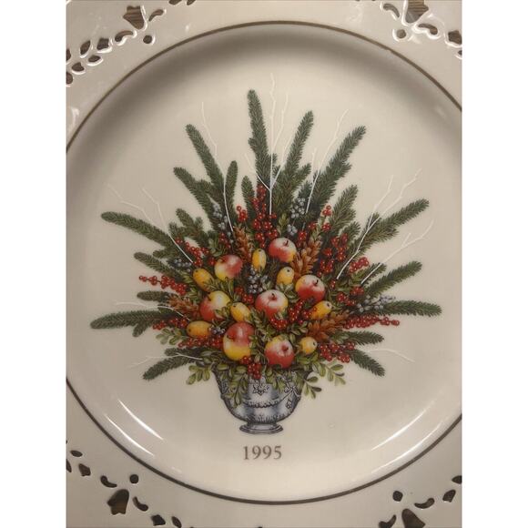 Lenox Colonial Bouquet Plate 1996 MASSACHUSETTS Pristine! - Picture 2 of 5